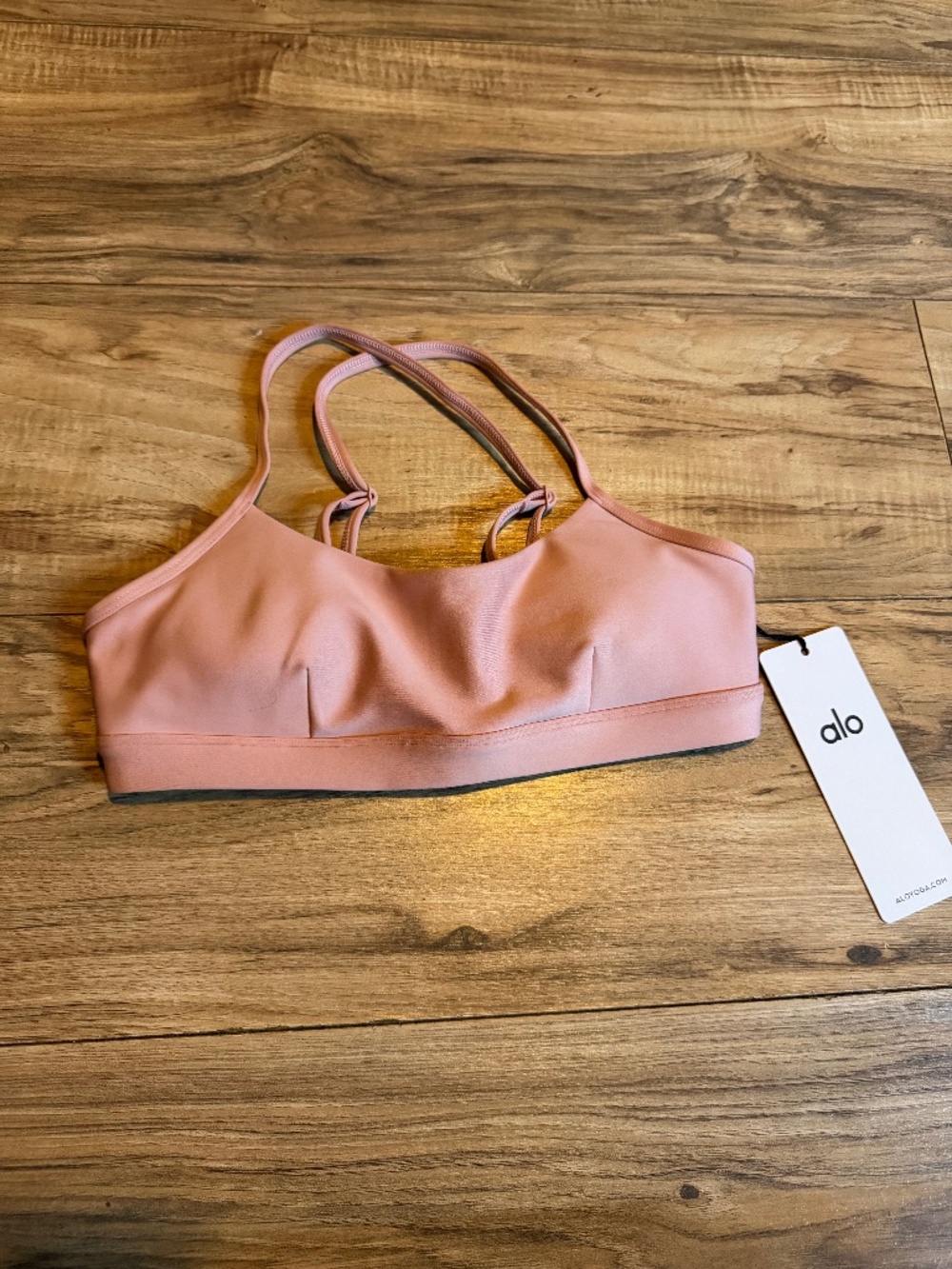 Alo yoga airlift intrigue bra